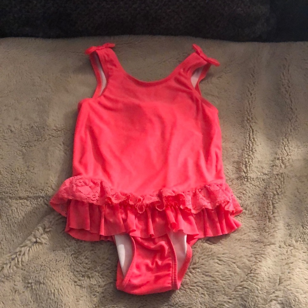 🎉4 for $20 Cat & Jack Pink Swimsuit, size 4T